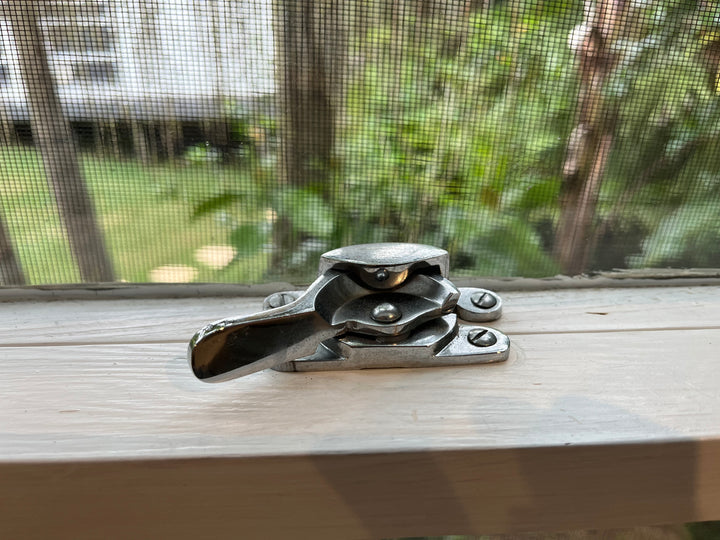 Classic Fitch Fastener - Polished Chrome